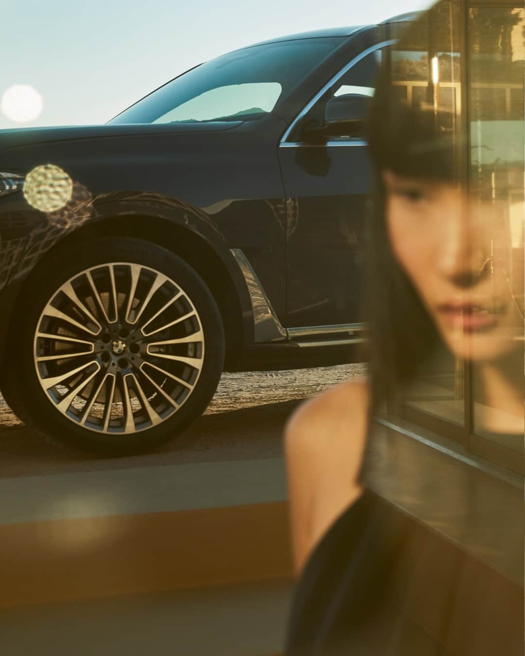 BMWのインスタグラム：「Don't plan on going unnoticed.  The BMW X7. #TheX7 #BMW #X7」