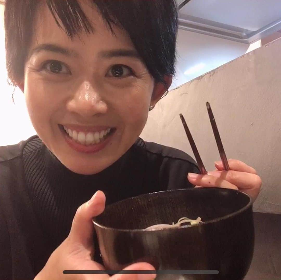 倉田亜味のインスタグラム：「伊東の金目鯛とブリであら汁作りました。 そしてYouTubeにしました。 見てね。  #ブリ #金目鯛 #あら汁 #YouTube #youtubechannel」