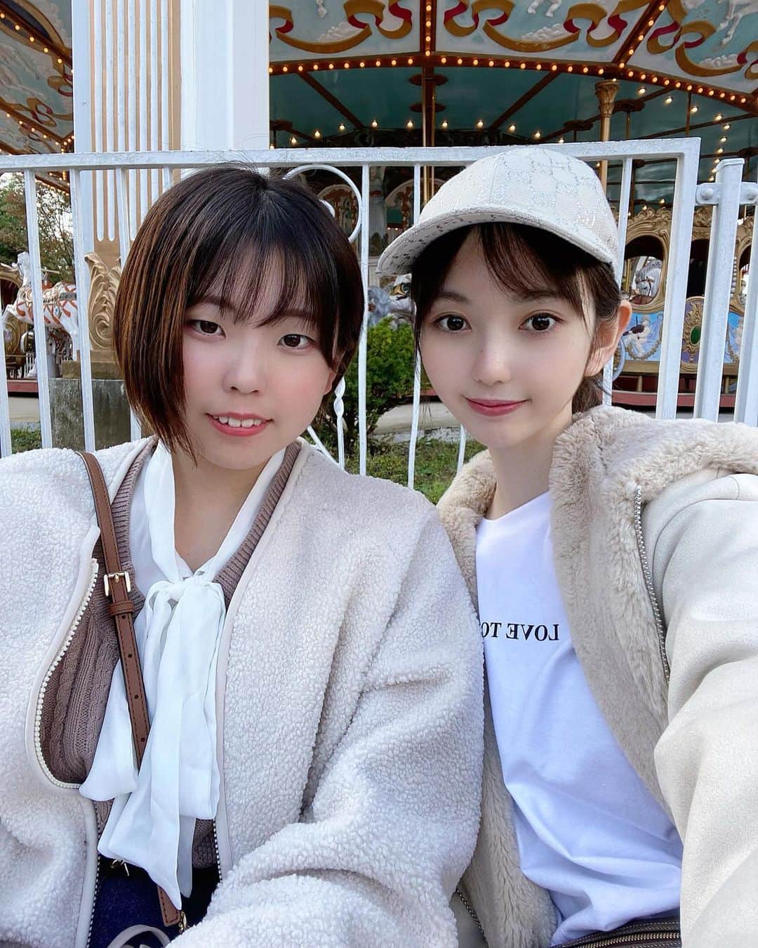 漆畑瑠菜のインスタグラム：「みくるんありがとう♥ また遊ぼうねっ!!カラオケも楽しかった♥ ・ #富士急#富士急ハイランド#山梨 #絶叫#楽しかった#遊園地#寒い#自撮り  #gucci#zara#gu」