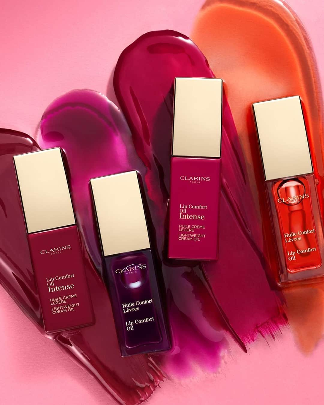 Clarins Australiaさんのインスタグラム写真 - (Clarins AustraliaInstagram)「Whether you go for the original Lip Comfort Oil or its NEW Intense variant, your lips will be nourished, colourful and ready to party 🎉 !⁣ ⁣ 😘 Lip Comfort Oil Intense features a creamy texture that coats your lips in total comfort, leaving a light, non-sticky finish 👌🏻⁣ ⁣ 💋BONUS💋 Use alone or combine with any Instant Light Lip Comfort Oil for an extra shimmery shine ✨✨✨⁣ ⁣ #ClarinsAus #ClarinsMakeup」10月30日 18時30分 - clarinsanz