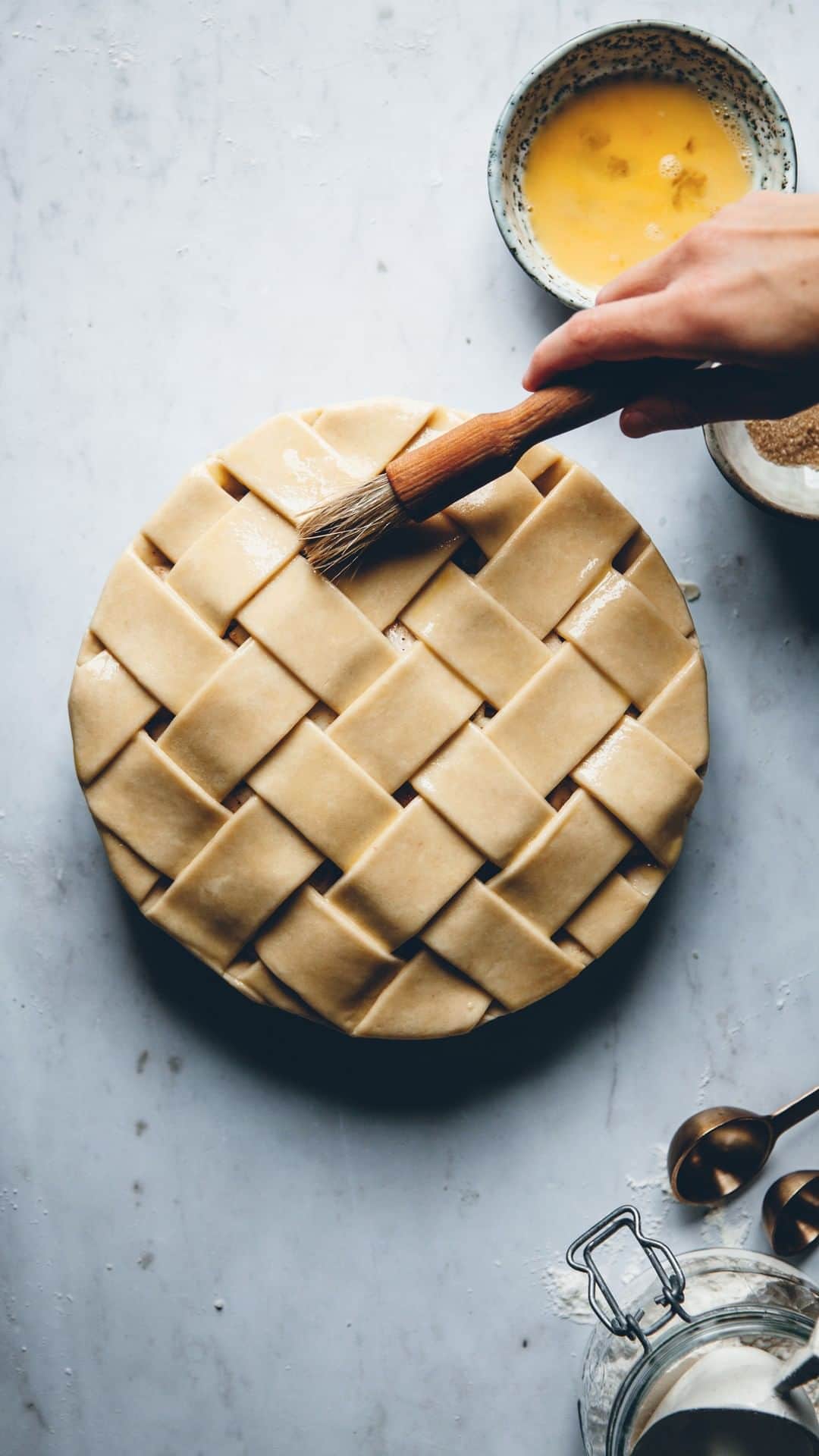 のインスタグラム：「My first igtv post 🤓 Here is a short version of how to make a lattice crust pie 🥧 You can see the full version on my youtube, link in my profile!」