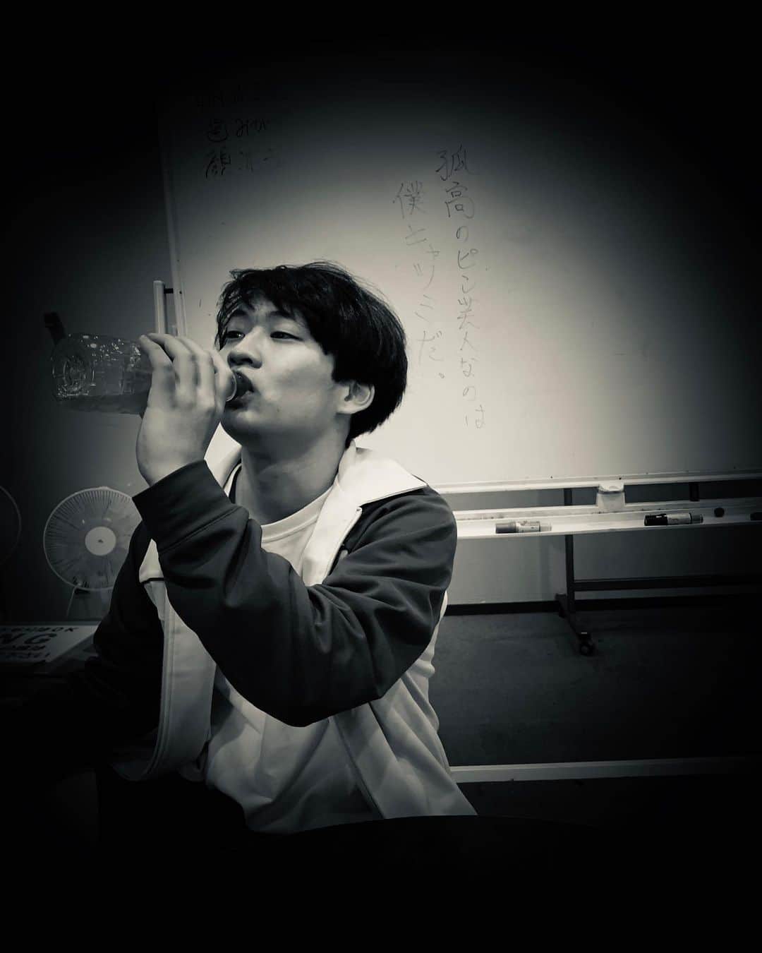 宗安さんのインスタグラム写真 - (宗安Instagram)「孤高のピン芸人なのは僕キャツミだ。」10月30日 19時04分 - cherry.d_muneyasu