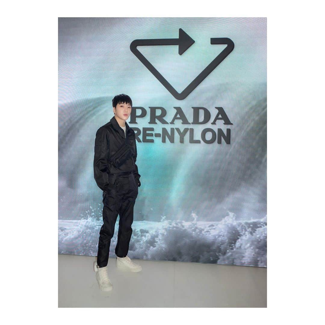 カン・スンユンさんのインスタグラム写真 - (カン・スンユンInstagram)「@prada #광고 #PradaReNylon」10月30日 19時16分 - w_n_r00