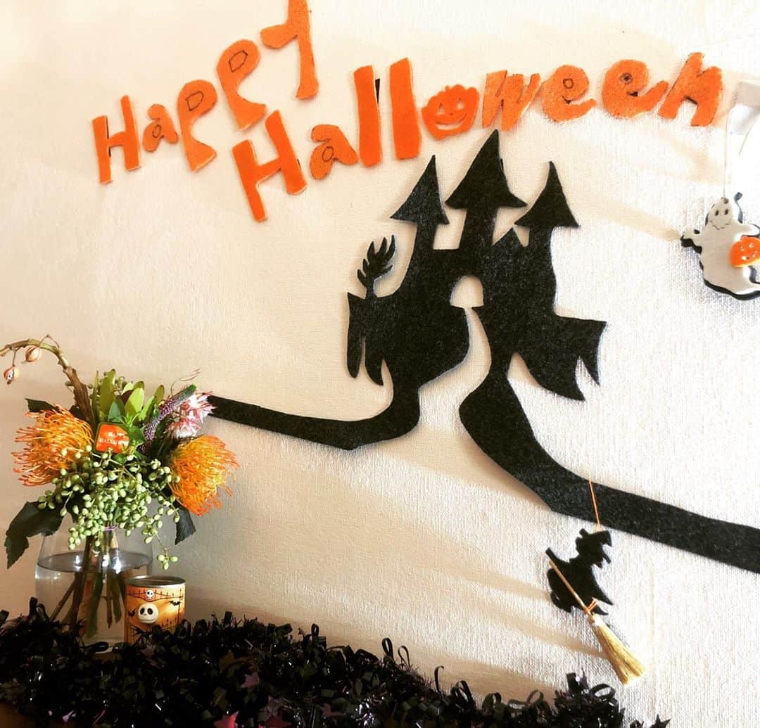 team_omotesandoのインスタグラム：「Happy Halloween!! 🎃  #happyhalloween #ていねいな暮らし #halloween #今日はむちゃ寒い　#littlehappiness #littleappreciation #littlethankyou」