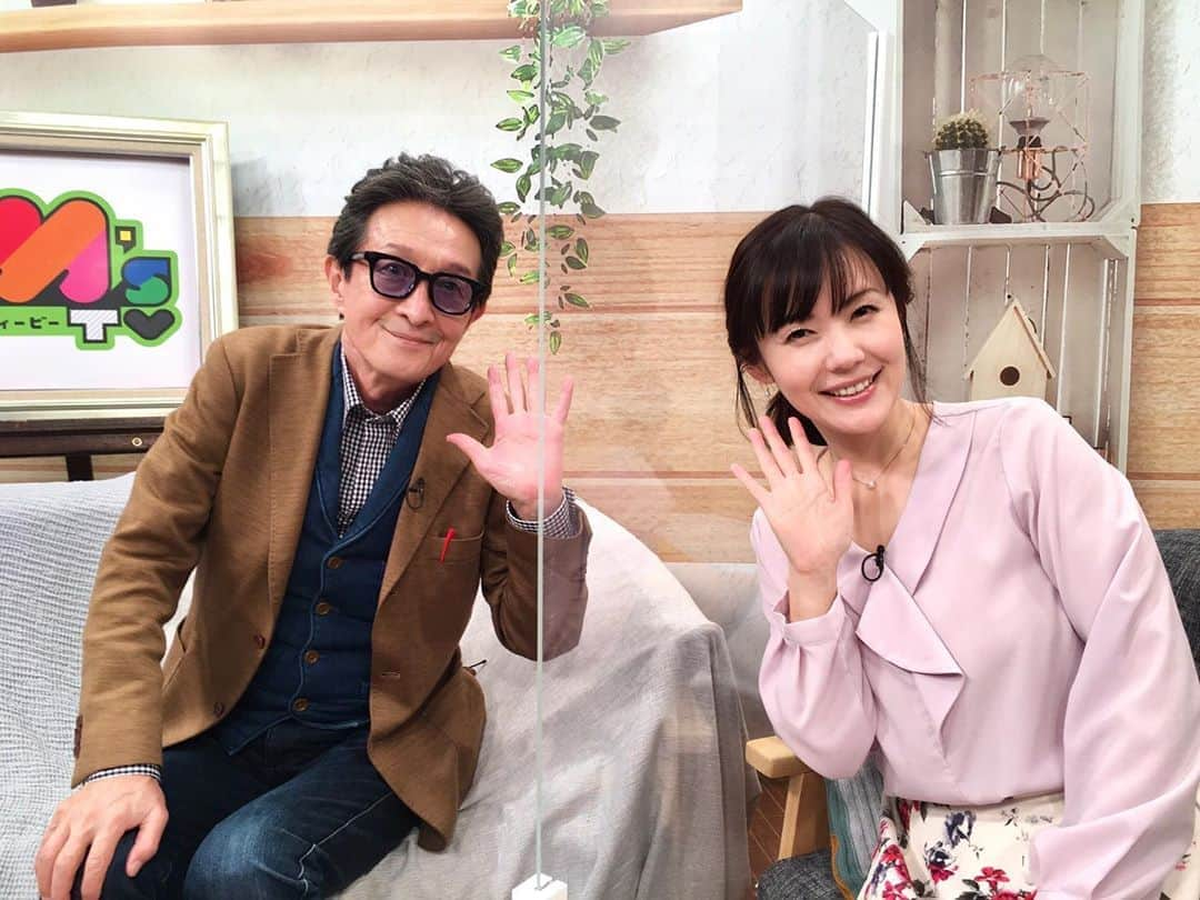 六車奈々さんのインスタグラム写真 - (六車奈々Instagram)「今週のM'STVは、ゲストが俳優の中丸新将さん。プロはミネちゃん。 振り返りVは、パンサー、ビタミンSお兄ちゃん、アンダーエイジ、ちゃんゆきと。  ワイワイ賑やかな岩手競馬番組。 今夜の再放送は23時から。ぜひ見てね。  #岩手競馬 #グリーンチャンネル #中丸新将 #パンサー #ビタミンsお兄ちゃん #アンダーエイジ #ちゃんゆき #六車奈々」10月30日 19時52分 - nanarokusha