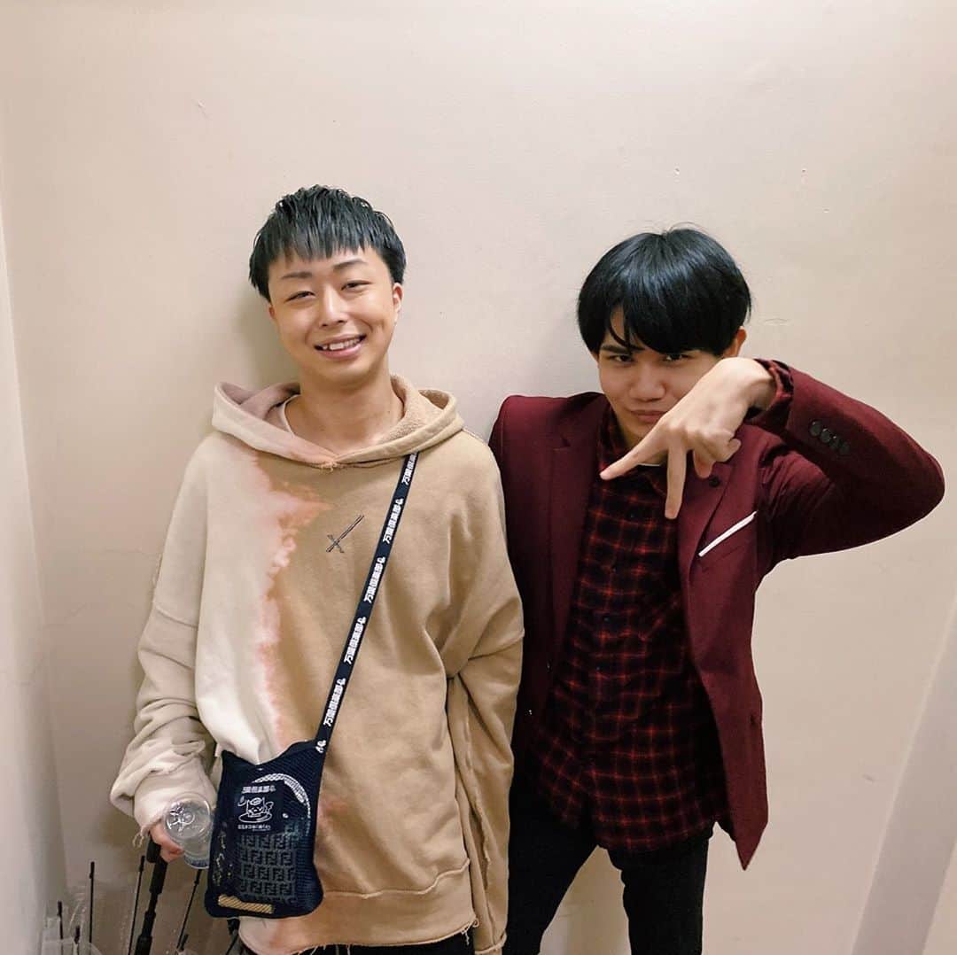のインスタグラム：「北海道の後輩MOGURAに理不尽にブチ切れする動画YouTubeに上がったんでストーリーから是非✈️」