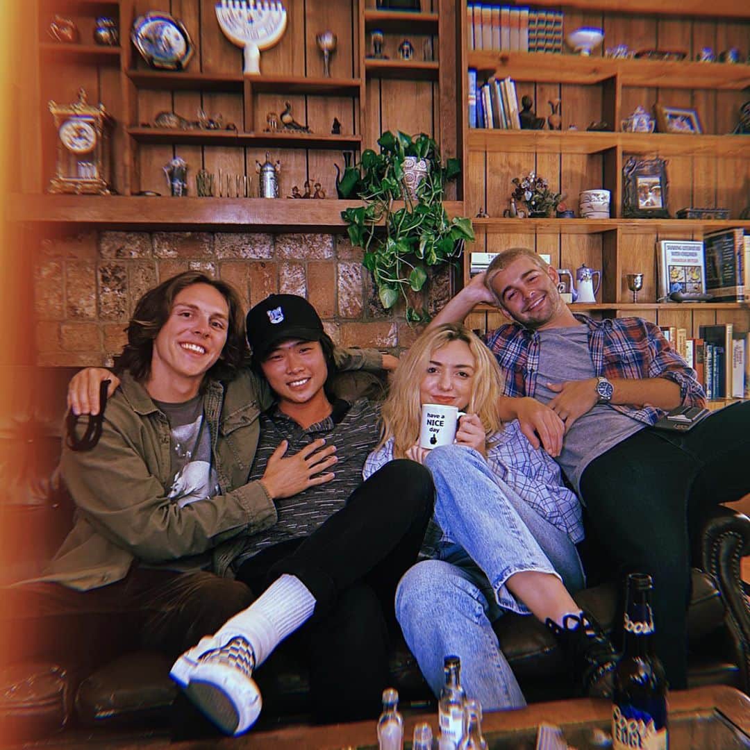 ジャック・グリフォーのインスタグラム：「Made art with these incredibly talented and beautiful souls.」