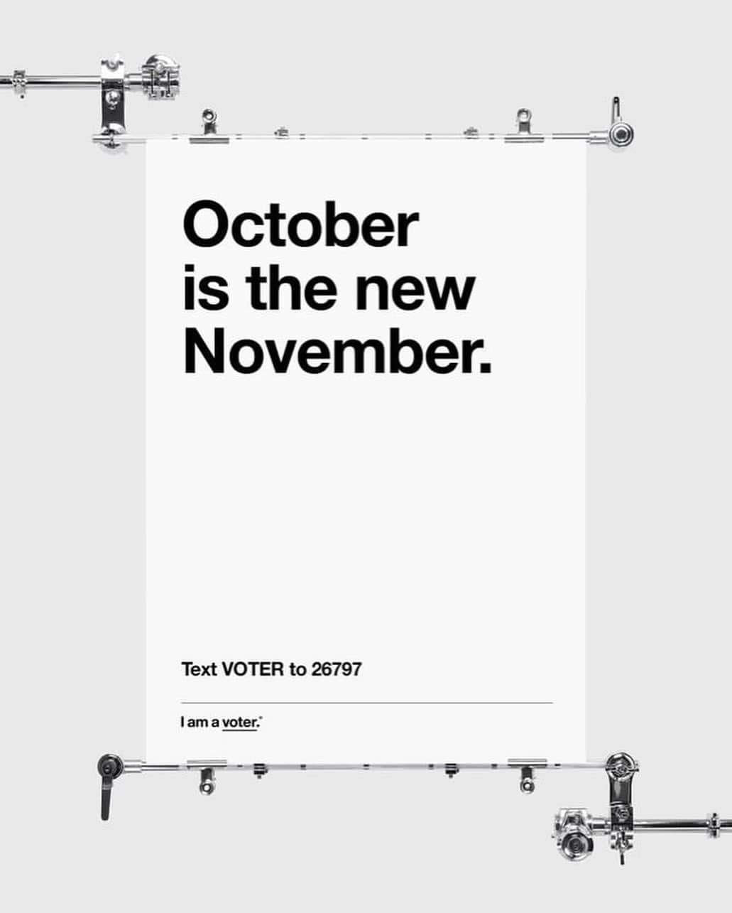 メリッサ・ベノイストのインスタグラム：「Today is the launch of Voting Season! And it is absolutely critical to make your voting plan today – whether it be by mail, early in person, or at the polls on Election Day. Text VOTER to 26797 to make your plan now. #octobervoter #iamavoter @iamavoter」