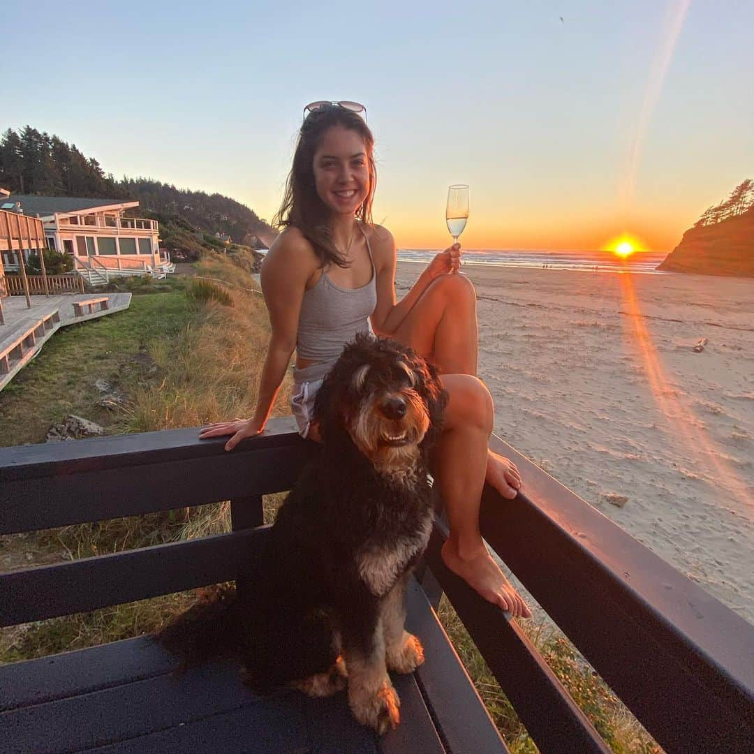 マルコ・ゴンザレスのインスタグラム：「Last week’s getaway to the Oregon coast. . . . Special thanks to @proposalsforall for the accommodations!」