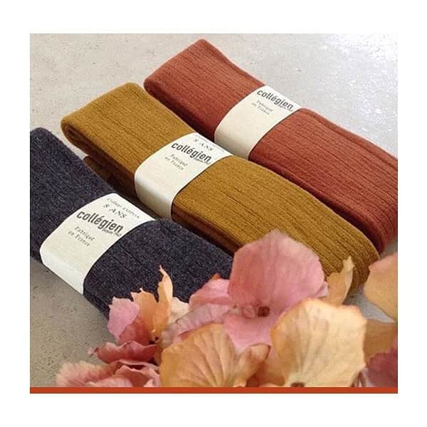 コレジアンのインスタグラム：「🍂 INSPIRATION ✨ . Celebrate the changing colours of the season with sweet autumn looks! 🧡 . Pain d’Epice, Moutarde de Dijon, Petite Taupe and also Doux agneaux are the perfect complement to autumn looks. 🍁 . Ribbed cotton tights, kneehighs, glittery socks or frill socks! There’s something for every taste and personality! Our products are sustainably made in France. Our aim is to make ethical, durable items! 🌿💚 . 🍂 INSPIRATION ✨ . Une palette automnale pour vous accompagner dans vos matins frais et vos plus beaux looks ! 🧡 . Pain d’Epice, Moutarde de Dijon, Petite Taupe ou même Doux agneaux, vous accompagneront tout au long de l’automne. 🍁 . Craquez dès maintenant pour nos collants à côtes si chauds et agréables, nos chaussettes hautes, les brillantes ou celles avec les accessoires, vos préférées du moment ! Tous nos produits sont conçus de façon éthique et responsable pour des produits durables ! 🌿💚 . Picture 1 @cocoshki 😘 . #collegiensocks #collegien_officiel #madeinfrance #extrasoft #bestsocksever #barneklær #kinderstrümpfe #kniestrümpfe #носки #sokker #instamum #lacetrim #ruffle #slowfashion #ecofriendly #color #shades #collegiencolourpalette #colourpalette #brandidentity #tights #autumnshades #autumn #socks」