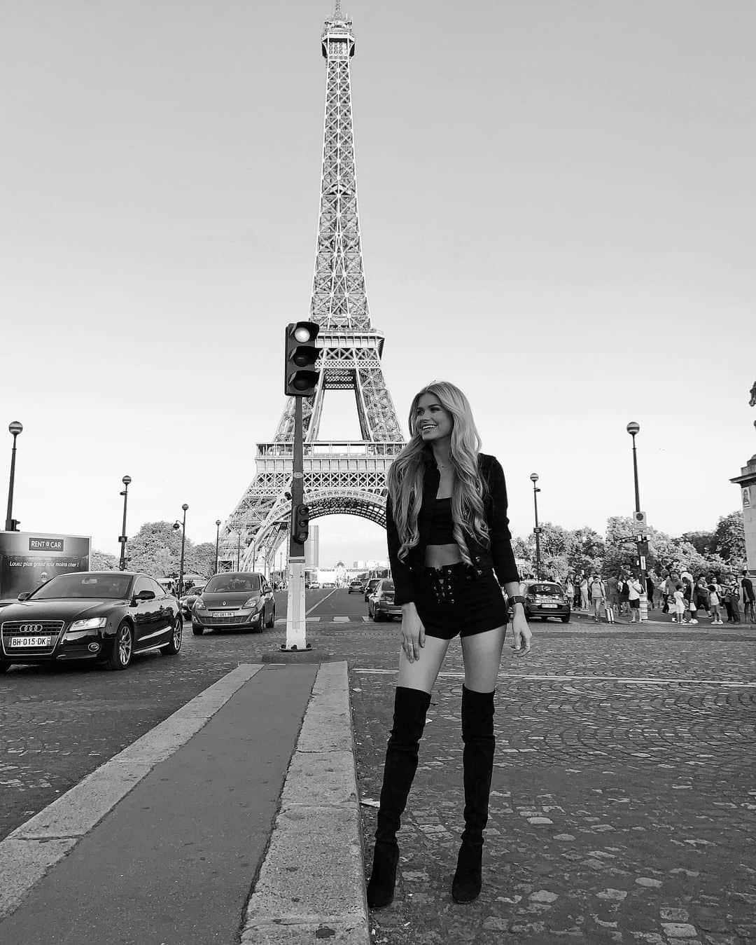 パメラ・ライフさんのインスタグラム写真 - (パメラ・ライフInstagram)「since half of my news feed is at Paris fashion week.. thanks for this inspo girls🕺🏼I‘m home, but I enjoy remembering how beautiful my favorite city is ♥️♥️♥️♥️ #tb #paris」10月7日 4時25分 - pamela_rf