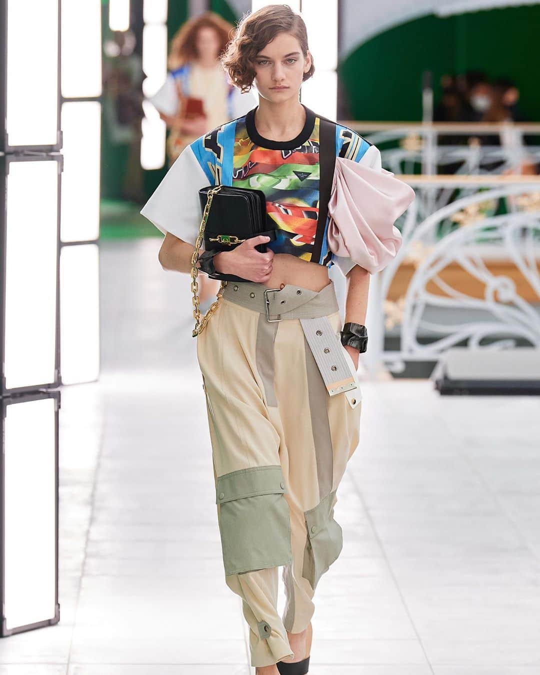 IMG Modelsさんのインスタグラム写真 - (IMG ModelsInstagram)「Vuitton-O-Rama. 💯 On the #runway at @louisvuitton’s #SS21 #PFW show w/ @kaissbrn (debut exclusive) @kristinsoleydrab @ashleyradjarame + @alinchozz. #⭐️ #IMGstars」10月7日 4時54分 - imgmodels