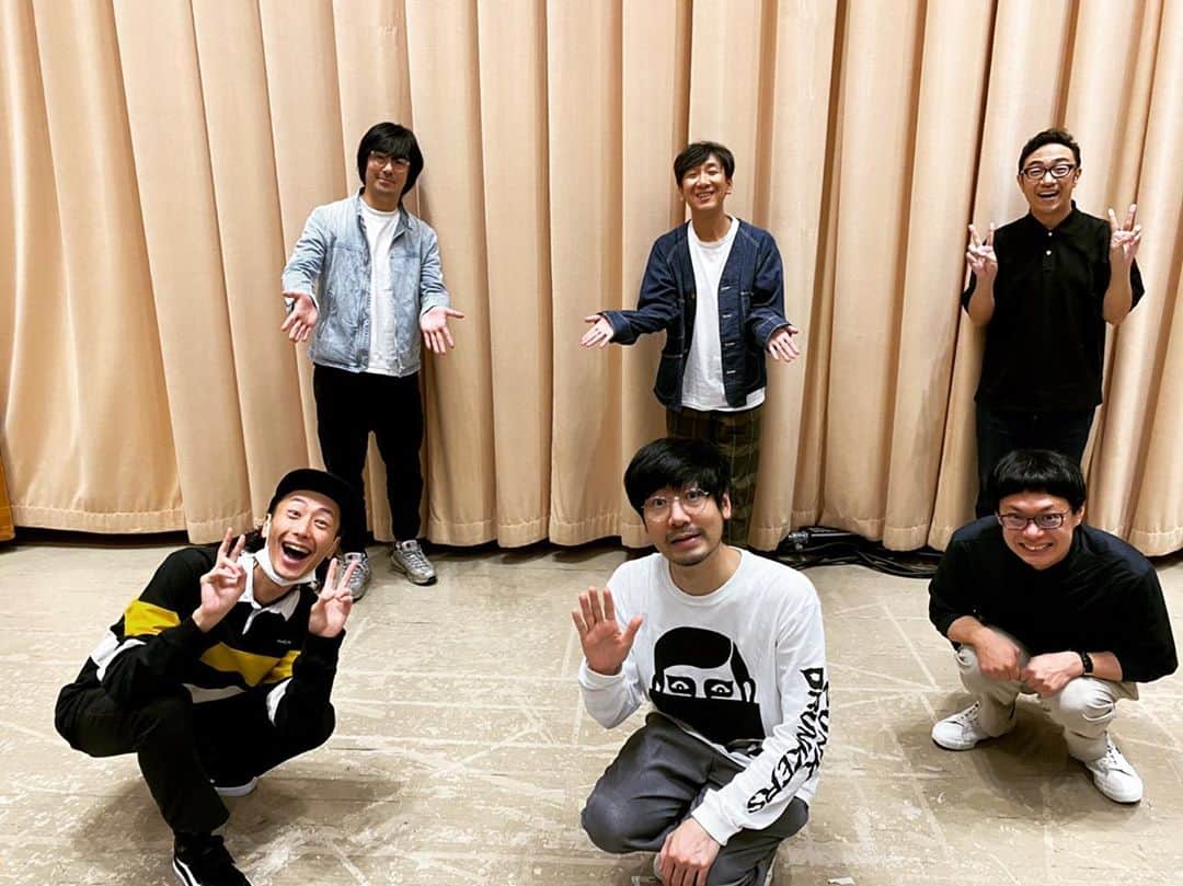 福井俊太郎のインスタグラム：「夢。男夢。男夢がひとつ。叶いました。 #東京03の好きにさせるかッ！ #NHKラジオにて #トリオコントの神 #東京03さんに自分の書いたコントを合同でやってもらえました #感動して少し泣きそうになる程 #嬉しかったです #と同時に #03さんのコント筋肉に腰抜かしました #凄すぎる #お三人に声を吹き込んでいただくと #台本が七色に光出しました #虹コント #レインボーオーラ #北斗の拳のパチスロなら #激熱も激熱 #昔パチスロを売ってた頃の自分に教えてあげたいですね #10月29日20時5分から #楽団員の皆様必ず聴いてください #低くねっとりした声で」