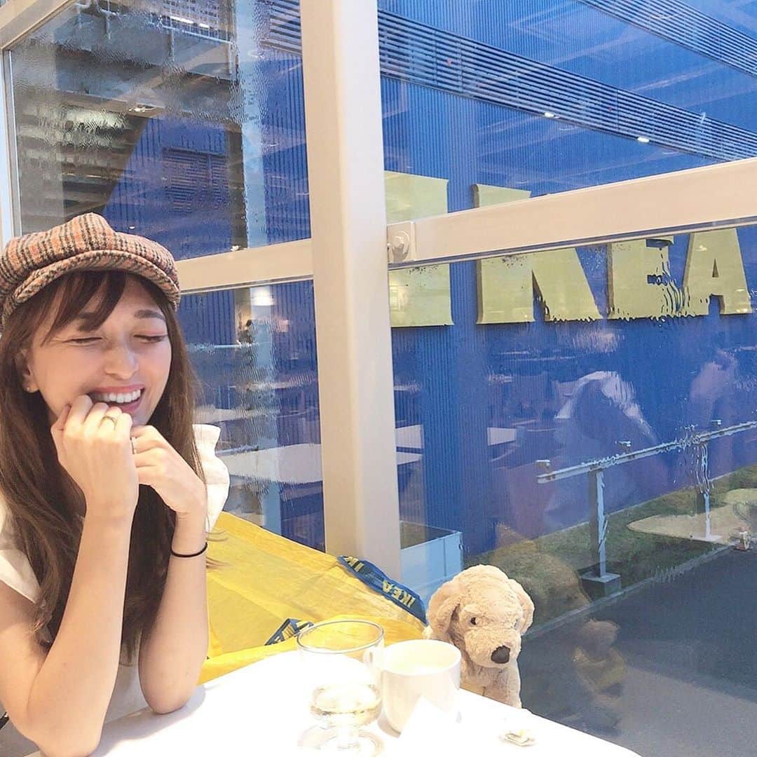 菊池かなこのインスタグラム：「. ウィスマイル矯正( @wesmile_aligner )を始めて1ヶ月！ マウスピース生活もだいぶ慣れてきました！ . 初めはマウスピースがキツくて、付け外しが難しかったですが、 練習して2日くらいで慣れ✨ . まだ大きな変化にはなっていないですが、 少しずつ歯並びが矯正されてきているなと感じます☺︎ . 着けていても人に気付かれることは全くありませんでした👌 . 最初はこれで本当に歯並びが綺麗になるのかなと思いましたが、順調です🌼 変化が楽しみ😍 . . ୨୧┈┈┈┈┈┈┈┈┈┈┈┈┈┈┈┈┈୨୧ @wesmile_aligner #wesmile #ウィスマイル矯正 #PR #マウスピース矯正 #歯列矯正 #歯科矯正 #マウスピース #歯並び」