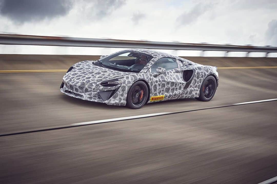 McLaren Automotiveさんのインスタグラム写真 - (McLaren AutomotiveInstagram)「The first-ever series-production high-performance hybrid (HPH) supercar from McLaren Automotive has entered the final stages of its development and test programmes, which includes running on public roads. Due to launch in the first half of 2021, the all-new supercar will open a new era of electrification for McLaren following the end of production of its Sports Series range.    The supercar will be built on a new carbon-fibre structure, called the McLaren Carbon Lightweight Architecture, or MCLA. Designed and optimised specifically for electrified powertrains, MCLA brings our pioneering lightweight chassis technologies to new heights.   Central to this new supercar is its cutting-edge HPH powertrain, which features an all-new V6 internal combustion engine. This new powertrain will deliver astonishing levels of performance and a uniquely intense driver experience, as well as providing medium-range EV-only drive capability.」10月6日 21時02分 - mclarenauto