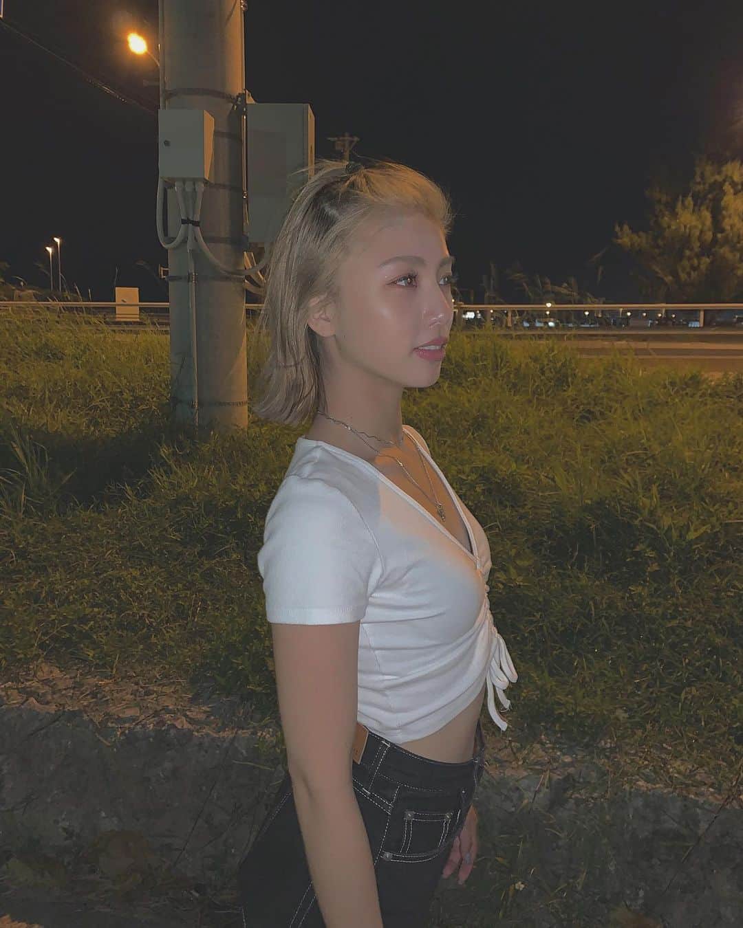 honoka のインスタグラム：「姿勢良くしようキャンペーン実施中。」