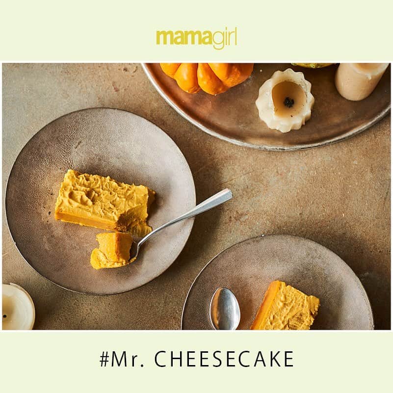 mamagirl ママガールさんのインスタグラム写真 - (mamagirl ママガールInstagram)「﻿ 『一度食べたら忘れられない🤤！？「Mr.CHEESECAKE」より新作登場🧀🌿』﻿ ﻿ SNSなどで常に話題の「Mr.CHEESECAKE」。販売時間になると即完売してしまうんだとか😳！﻿ ﻿ 今回ハロウィン限定フレーバーの「Mr. CHEESECAKE Pumpkin Butterscotch（ミスターチーズケーキ パンプキン バタースコッチ）」が公式MAIL MAGAZINEとLINE@で下記日程に数量限定販売❣﻿ ■2020年10月11日（日）﻿ ■2020年10月18日（日）﻿ ¥5,400（税込）﻿ ﻿ 「Mr. CHEESECAKE Pumpkin Butterscotch」は『香ばしさ』をテーマに、秋の味覚であるカボチャと相性の良い香りを組み合わせたチーズケーキ🍰﻿ ﻿ カボチャ本来の美味しさを楽しんでいただける、カボチャ好きにはたまらないチーズケーキとなっているそう😋🍽﻿ ﻿ 幻のチーズケーキを手土産や自分へのご褒美にいかがですか🥰？﻿ 詳しくは「Mr.CHEESECAKE」の公式インスタグラムにてチェックして下さい♩﻿ → @mr.cheesecake.tokyo ﻿ ﻿ #mrcheesecake #ミスターチーズケーキ #チーズケーキ #チーズケーキ専門店 #スイーツ#ご褒美スイーツ #お取り寄せスイーツ #手土産スイーツ #チーズケーキ好き  #自分へのご褒美 #おうちカフェ #おうち時間 #おうち時間を楽しもう #おやつ時間 #おやつタイム #おうちおやつ #グルテンフリースイーツ #今日のおやつ #3時のおやつ #mamagirl #ハロウィン #ハロウィン限定 #ハロウィンスイーツ #かぼちゃスイーツ」10月6日 21時04分 - mamagirl_jp