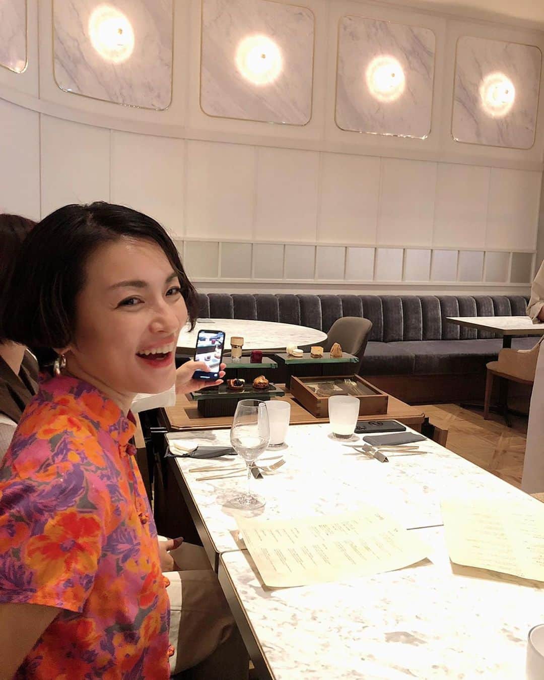 桃生亜希子のインスタグラム：「素敵なLadiesと素敵なLunch○ たのしかった🌈🌞 たまの東京、いいもんだ。 またやろう♪ #ラスチカス青山 #が変わってた　#本音しかない　#爆笑　#表参道　 #wellness #nofilter」