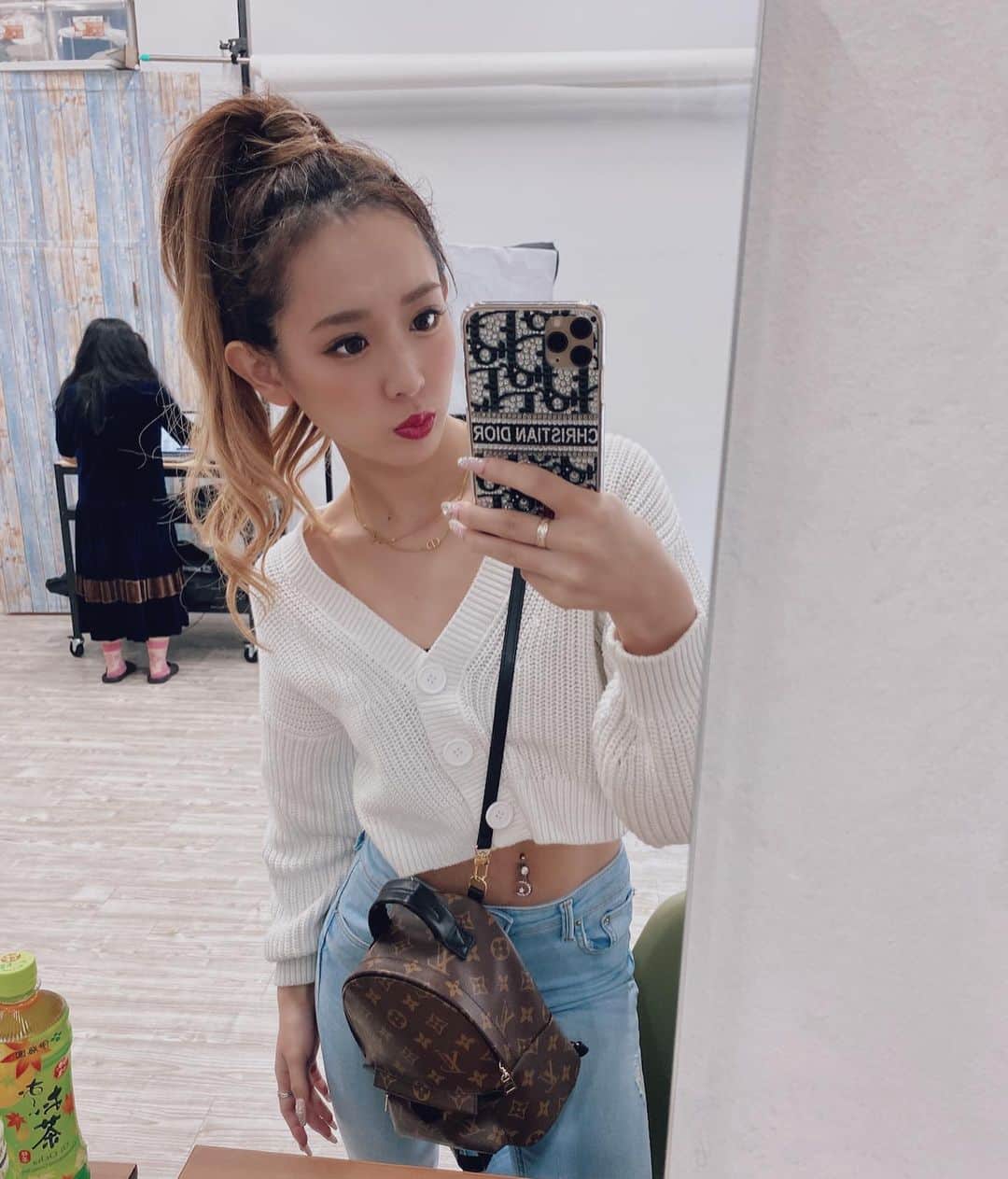田村月光（ツッキー）のインスタグラム：「. 今日は撮影だったンゴ❕‪‪❤︎‬ 可愛いもの沢山あるから楽しみにしてて〜💋 Vered届いたかな〜?☝🏻 買ってくれた人ありがとう〜❤️」
