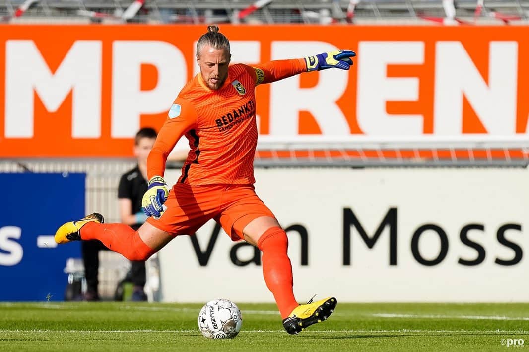フィテッセさんのインスタグラム写真 - (フィテッセInstagram)「Eredivisie-duels: 4️⃣⠀ Clean sheets: 3️⃣⠀ ⠀ 🔝 Remko Pasveer hield tot nu toe de meeste keren ‘de nul’ in de Eredivisie⠀ ⠀ #Vitesse」10月6日 21時10分 - mijnvitesse