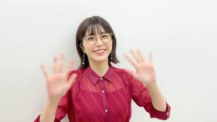 森山るりのインスタグラム：「. この後22:00から ニュース女子配信です🌟 . ①「菅内閣は改革を成し遂げられるか」 ②「銀行はどこに向かうのか」 についてたっぷりと伺いました。 . YouTubeやニコニコ動画などでご覧いただけます。 配信後も1ヶ月間見られます☺︎ . ワンピース @loveless___official」