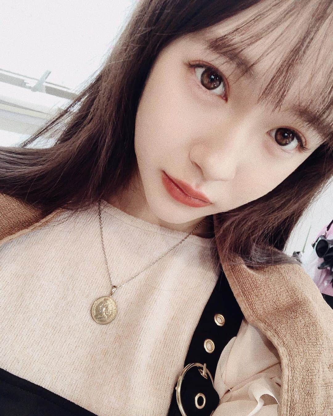 ナタリア聖奈さんのインスタグラム写真 - (ナタリア聖奈Instagram)「・ ・ ブラウンの季節、秋がやって来たね💭🌰 ・ #ナタリア聖奈 #ljk #秋カラー #ブラウンカラー #オレンジメイク #ナチュラル #透明感」10月6日 21時40分 - _natamilk_