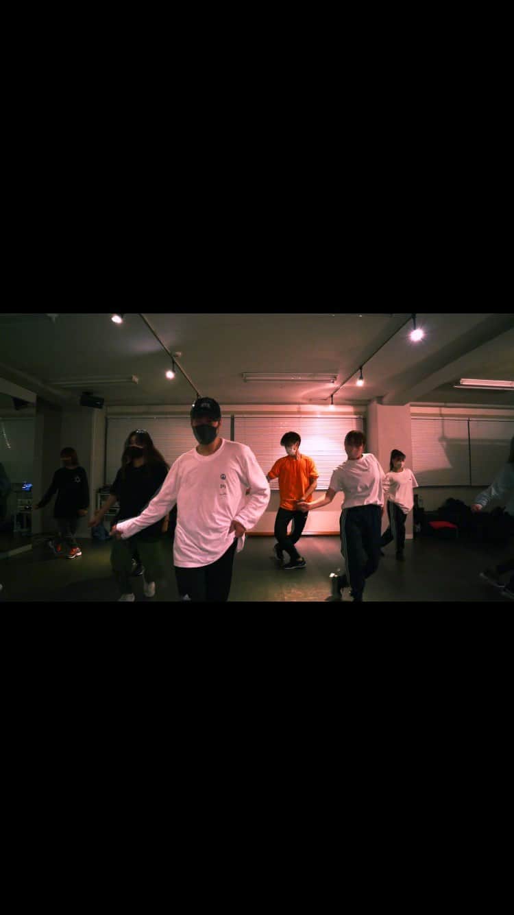 のインスタグラム：「・ かっこいい振り付けとカメラワークと編集と、、踊れて形になってすごく楽しかったです！ ・ choreographer  @tomoyadaikoku  先生 camera SUZUKI MOTOI さん dancestudio @dancestudio.ray さん ありがとうございました！ #dance」