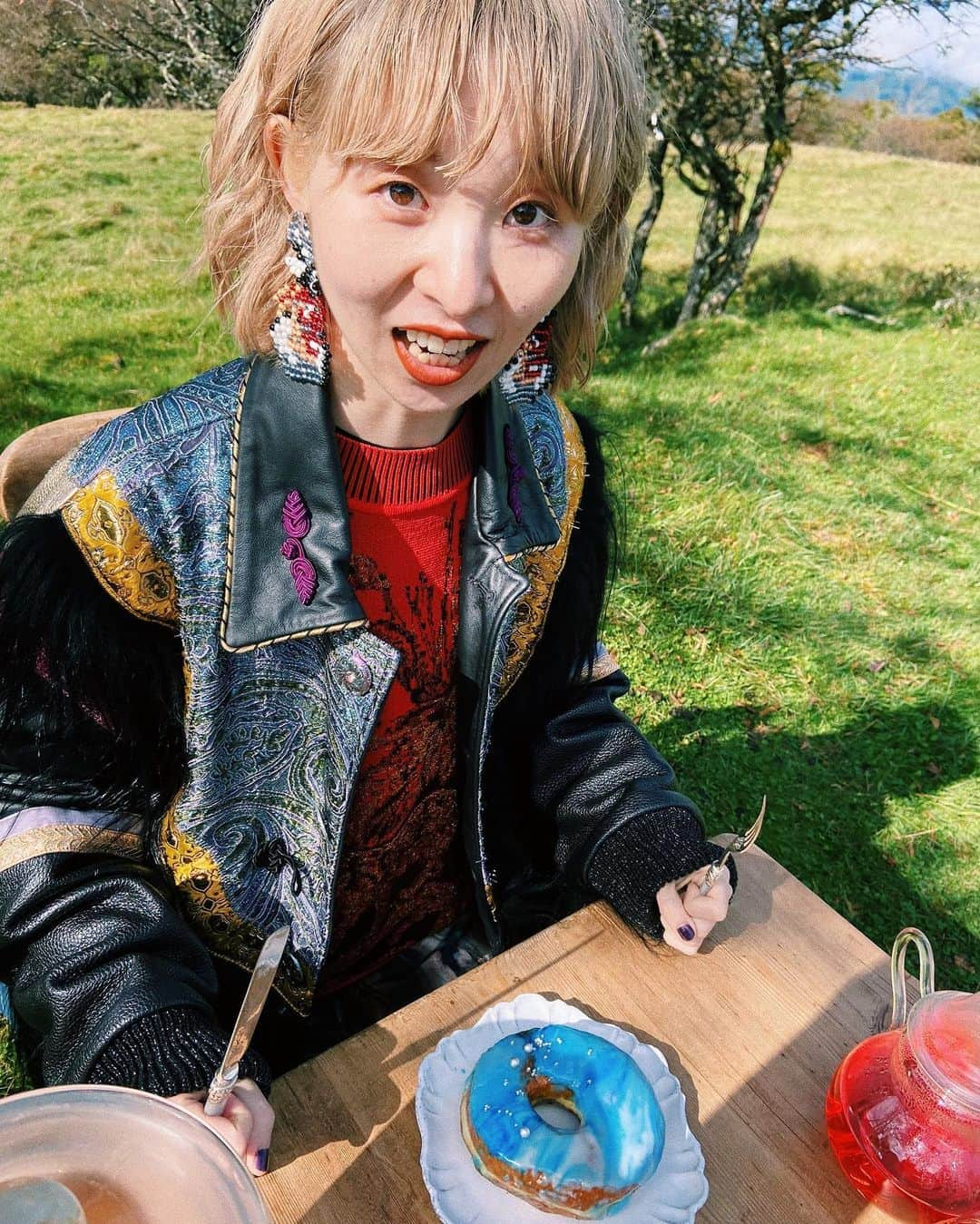 ユウキさんのインスタグラム写真 - (ユウキInstagram)「Ohhh~~ I wanna eat donuts. 9pm😋💞🍩 how do you like our new video?🍩 #donut」10月6日 21時37分 - yuukichan2