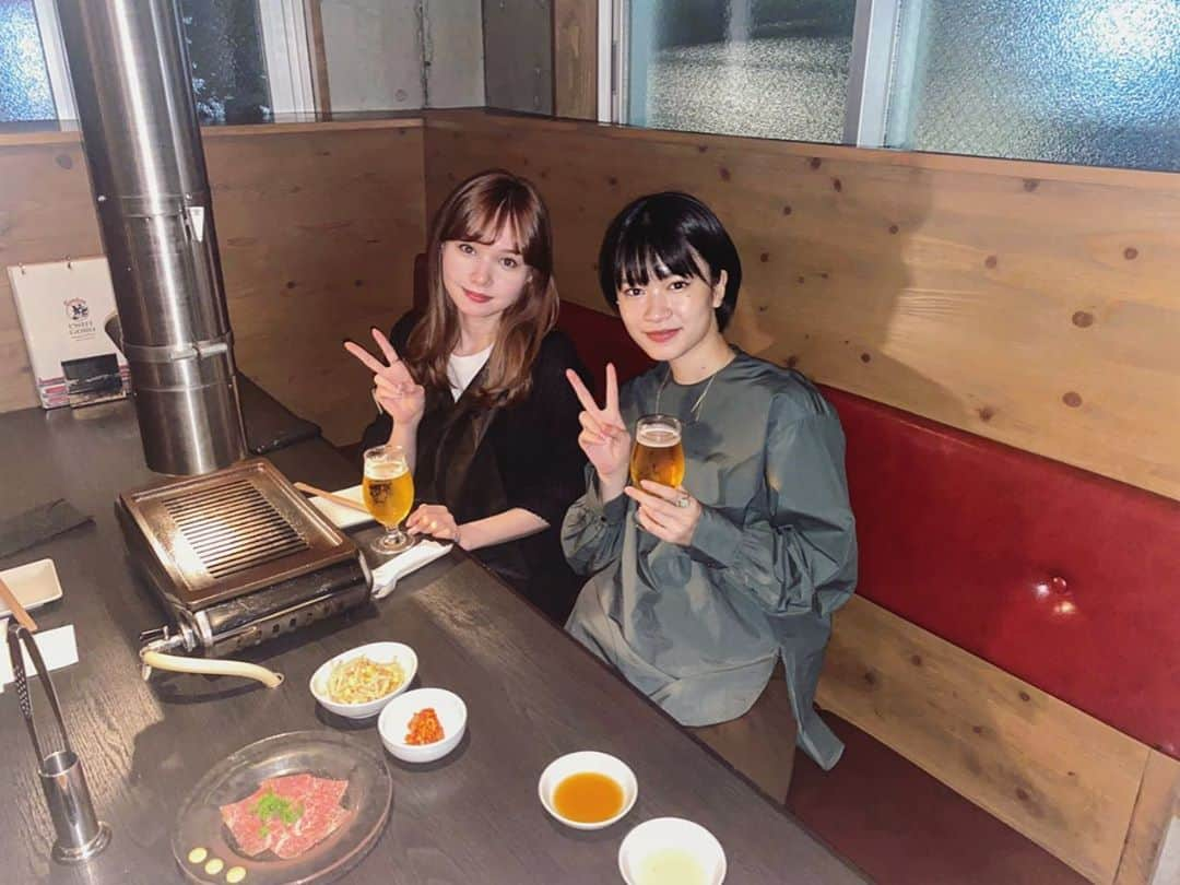 樫本琳花のインスタグラム：「﻿ ﻿ ﻿ 15歳で出会ったと思うとなんだか感慨深い﻿ ﻿ ﻿ 初ビール🍻﻿ ﻿ ﻿ ﻿」