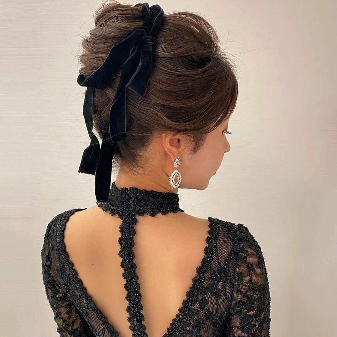 Tomoyo Kitamuraさんのインスタグラム写真 Tomoyo Kitamurainstagram 先日のお客様 夜会巻きにベロアリボン ヘアメイク ヘアセット ヘアアレンジ ヘアスタイル 銀座 美容師 ウェディング ウェディングヘア ブライダル ブライダルヘア 結婚式 プレ花嫁 花嫁