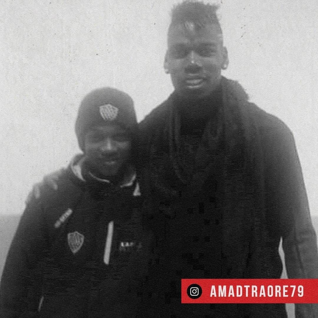 マンチェスター・ユナイテッドさんのインスタグラム写真 - (マンチェスター・ユナイテッドInstagram)「Just a young #AmadDiallo meeting a future #MUFC team-mate 😎 #Pogba」10月6日 22時02分 - manchesterunited