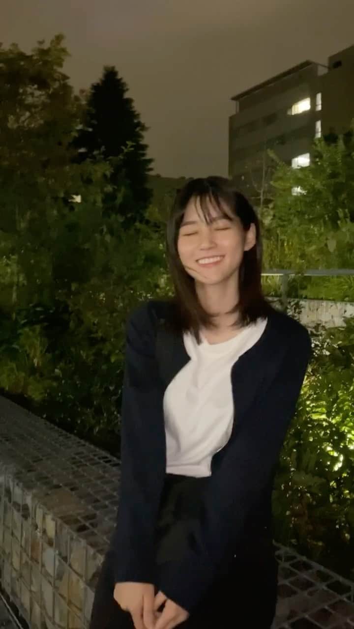 中原みなみのインスタグラム：「. 夜の写真は難しい…！ そんな時は大体ビデオになります笑  秋祭まであと5日！ 本日も投票お待ちしております☺️🙌  #luckytapes #blue#instagram#instagood #instalike」