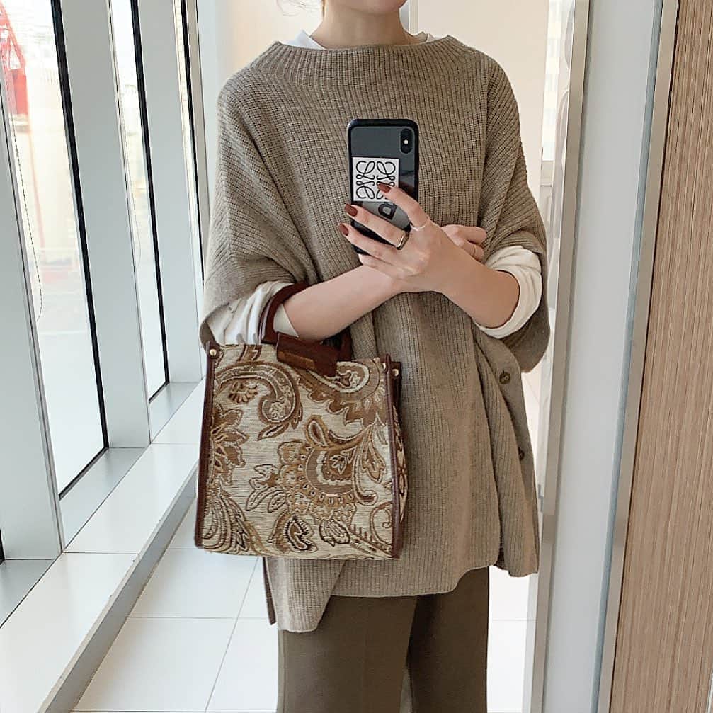 ukapiのインスタグラム：「⠀ ⠀ 鞄が可愛くてお気に入り👜♡ 全色可愛くってなやんじゃうけど 私はアイボリーにしたよ。 ⠀ ⠀ #letalon #ルタロン#IENA#イエナ」