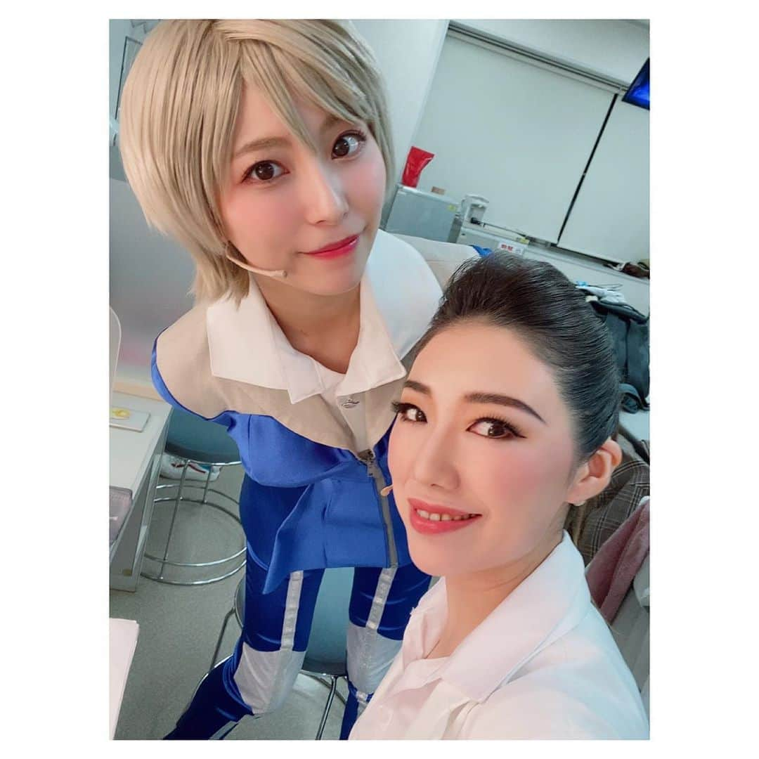 香音有希さんのインスタグラム写真 - (香音有希Instagram)「#ハニステ #舞台キューティーハニー . . 思い出写真。 みんな可愛いねぇ。。(//∇//) 個性的でそれぞれ無いものを持っている素敵な女の子たち。 これだけの女の子が揃えば最強だなといつも思います🍯🍯 休憩中の楽屋はずーっと大爆笑。 話は尽きないね。 ガールズパワー、 お裾分けして貰いました🙏😂」10月6日 22時28分 - kaonyuki_yukako