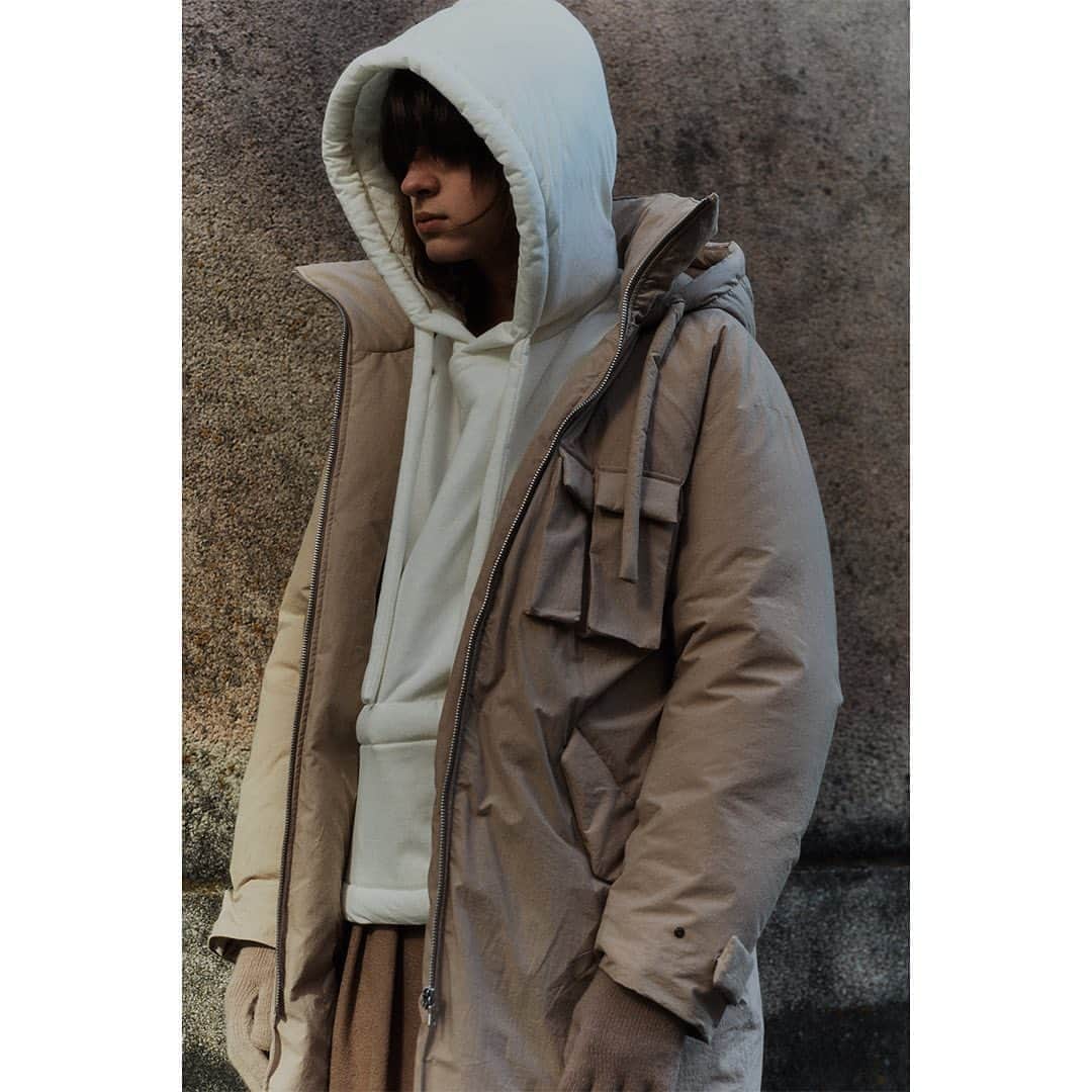 KUROのインスタグラム：「KURO 20aw collection #outerwear #denim #pfw #architecture」