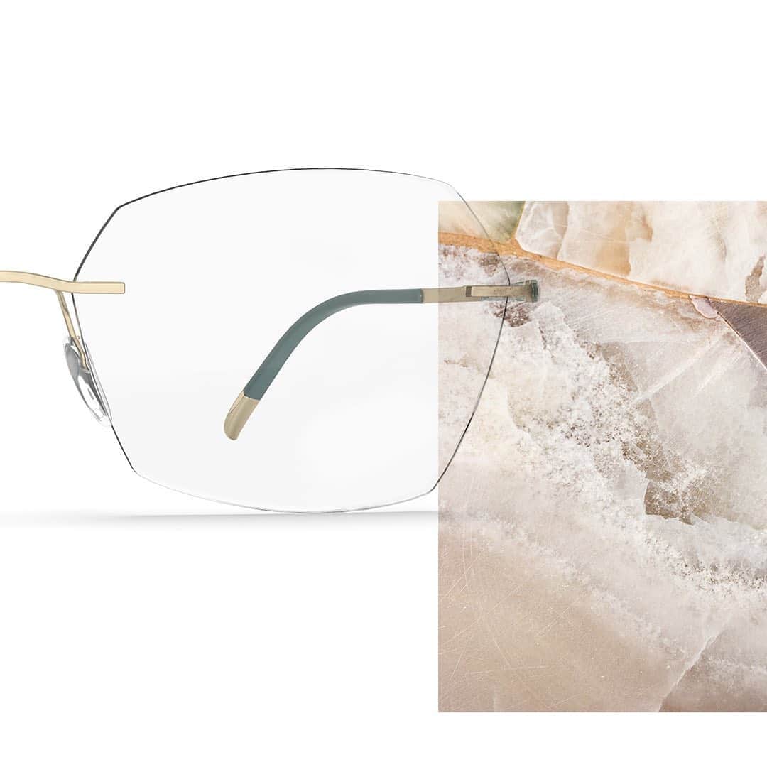 のインスタグラム：「The barely-there lines of Titan Dynamic Contours' rimless frames reflect the intricate details found in nature. Featuring: Titan Dynamics Contour 5540⁠⠀ .⁠⠀ .⁠⠀ .⁠⠀ #silhouetteeyewear #tryitwearitloveit #eyeweardesign #luxuryeyewear #fashioneyewear #opticalframes」