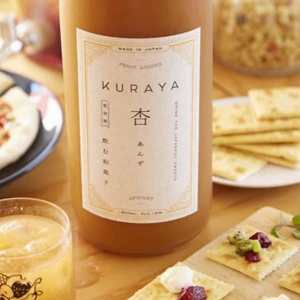 KURAND@日本酒飲み放題さんのインスタグラム写真 - (KURAND@日本酒飲み放題Instagram)「あんずのとろけるような果肉感  『KURAYA 杏』 ——————————— お酒に関するご質問はオンラインショップでお待ちしております。 おいしかったら #kurand で投稿してください！ ———————————  「飲む和菓子」をコンセプトに、様々な日本酒の蔵元と共につくった本格的な和リキュール「KURAYA（クラヤ）」シリーズ。最高級の和菓子を連想させる、和のテイストに満ちたリッチな味わいが楽しめます。  #kurand #クランド #お酒 #sake #KURAYA 杏 #果実酒 #杏 #オンラインショップ #通販 #かわいいパッケージ #飲みやすい #フルーティ #果物 #北岡本店」10月6日 23時04分 - kurand_info