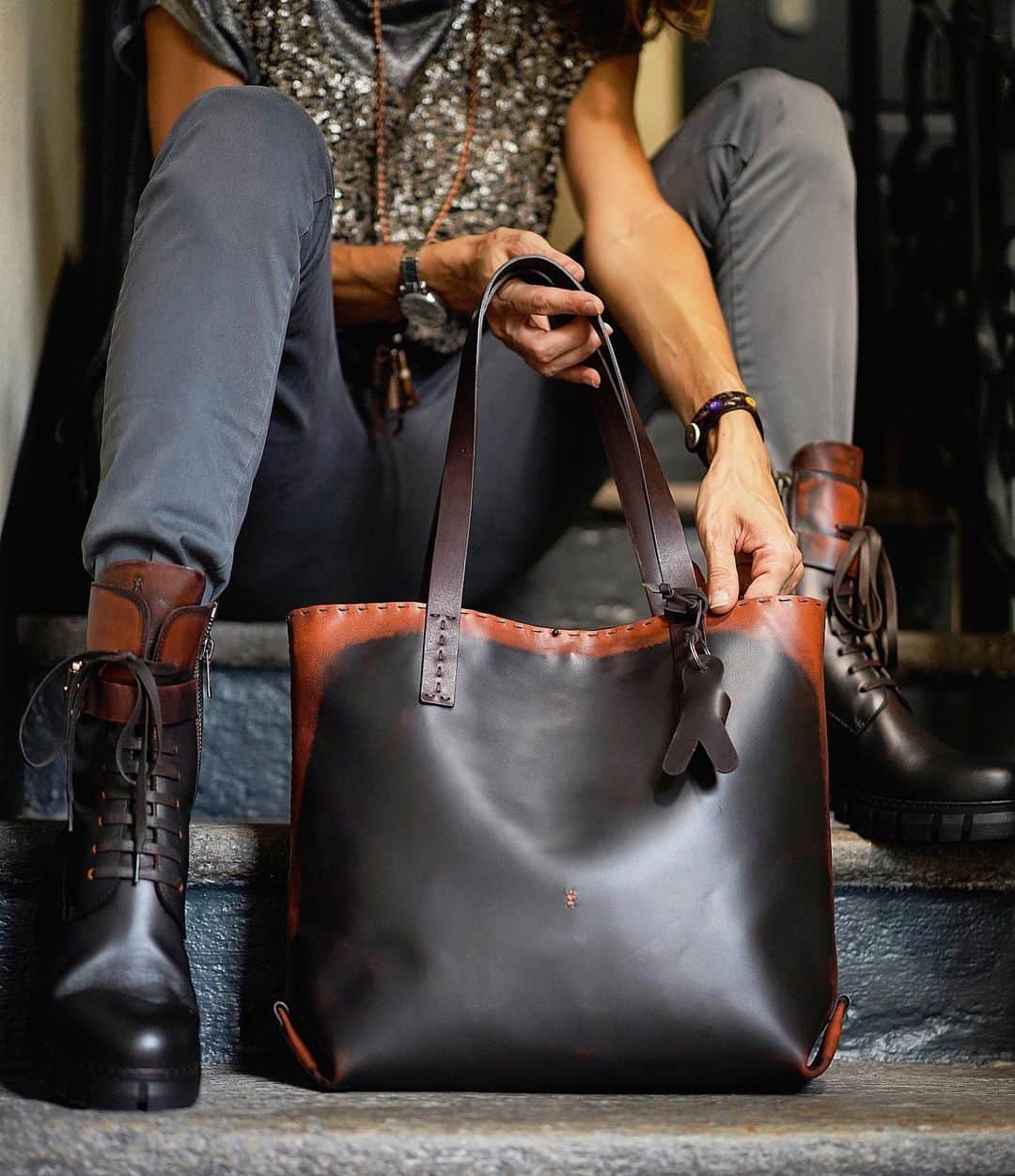エンリーベグリンのインスタグラム：「It’s not just a bag. It’s Henry Beguelin #luxury#handmade#bag#combatboots#boots#autumn#newarrivals#vegetabletanned#leather#」