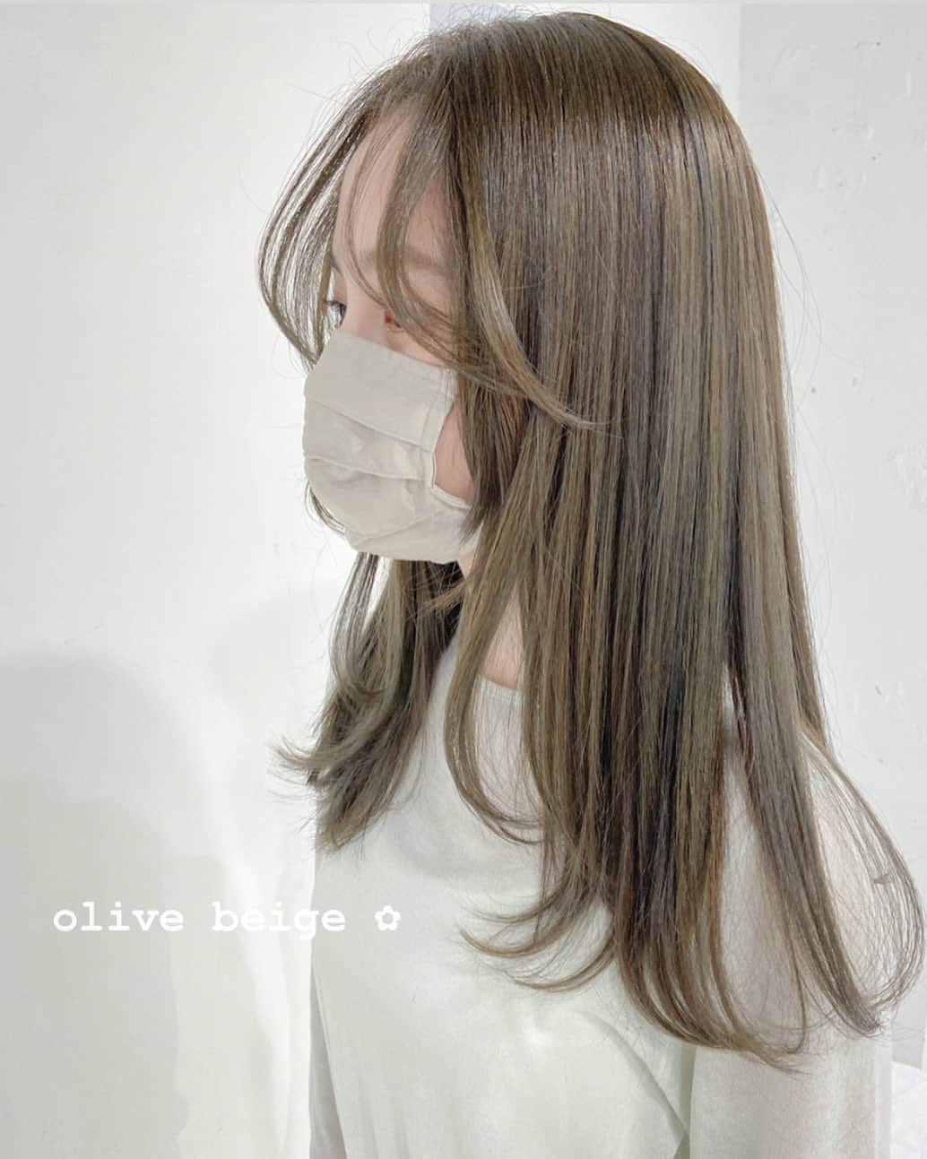 佃加菜のインスタグラム：「olive beige🍈 色素の薄い透明感が出るオリーブベージュ♡ 前髪は長めのニュアンスバングに♡ . このヘアに薄ーいペールオレンジのジャケット羽織っててすご〜い可愛いかったです♡」