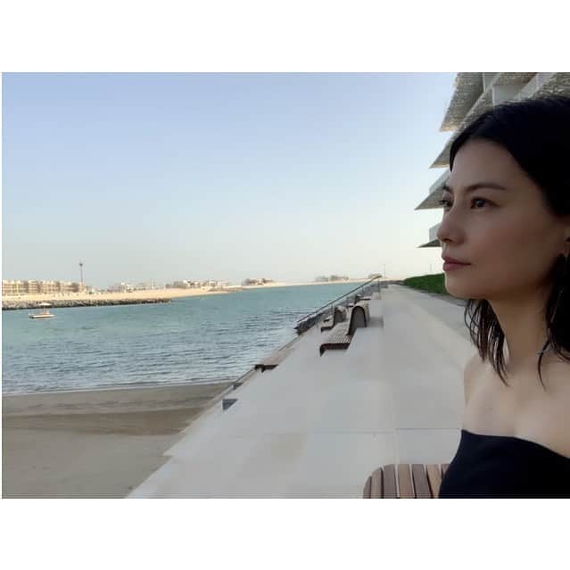 のインスタグラム：「もう無理はしない 頑張らない 自分にとって心地いい事 必要なもの そうでないもの 全ては自分自身の選択  #綺麗#ドバイ#愛#宇宙#地球#BVLGARI#good#happy#beautiful#happiness#trip#Dubai#good#smile#japan」