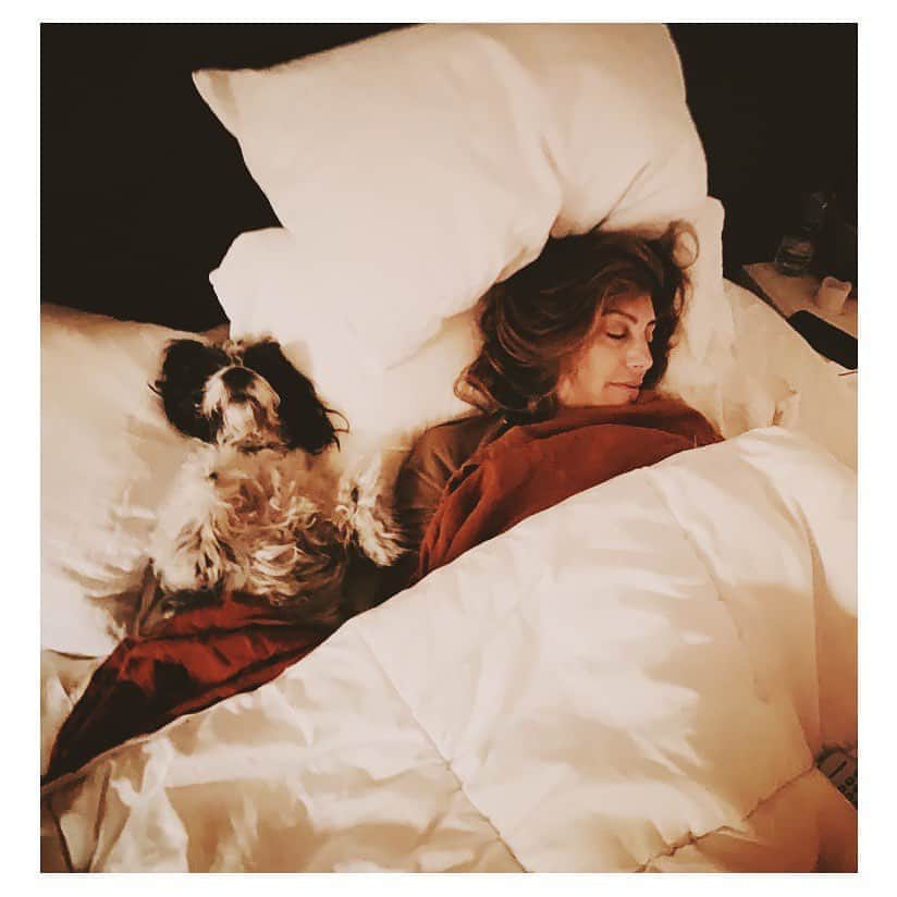 ジェニファー・エスポジートのインスタグラム：「Wake us when it’s all over.   #vote  Follow @arebelliousact fun stuff coming.」