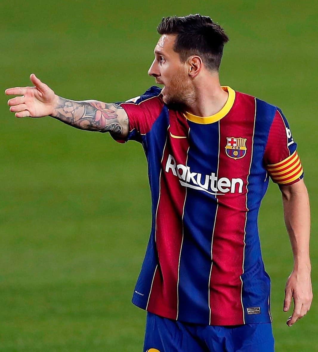 LFPさんのインスタグラム写真 - (LFPInstagram)「💙©️❤️   #Messi #Barça #LaLiga #LaLigaSantander #Football #YouHaveToLiveIt #HayQueVivirla」10月7日 5時29分 - laliga