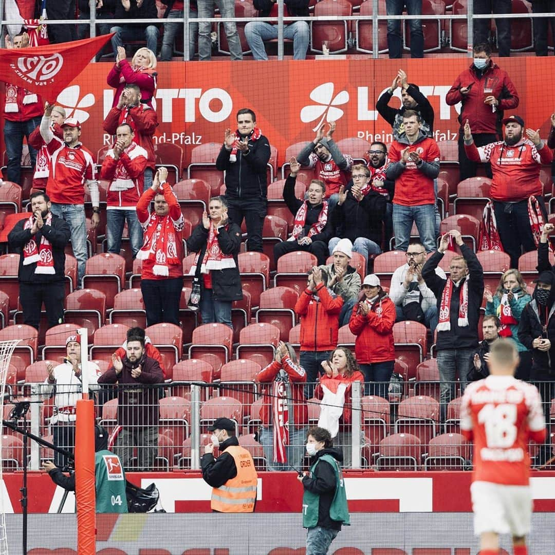 1.FSVマインツ05さんのインスタグラム写真 - (1.FSVマインツ05Instagram)「ℹ️ #Mainz05 darf in Abstimmung mit den lokalen Gesundheitsbehörden sein Zuschauerkontingent für die kommenden beiden Heimspiele gegen @bayer04fussball (17. Oktober) und @borussia Mönchengladbach (24. Oktober) auf 20 Prozent der regulären Stadionauslastung steigern. Somit haben 6.800 Fans die Möglichkeit, ihre 05ER in der OPEL ARENA zu verfolgen, sollte der 7-Tage-#Corona-Inzidenzwert in #Mainz weiterhin gering bleiben. #infopost #fussball #bundesliga」10月7日 0時26分 - 1fsvmainz05