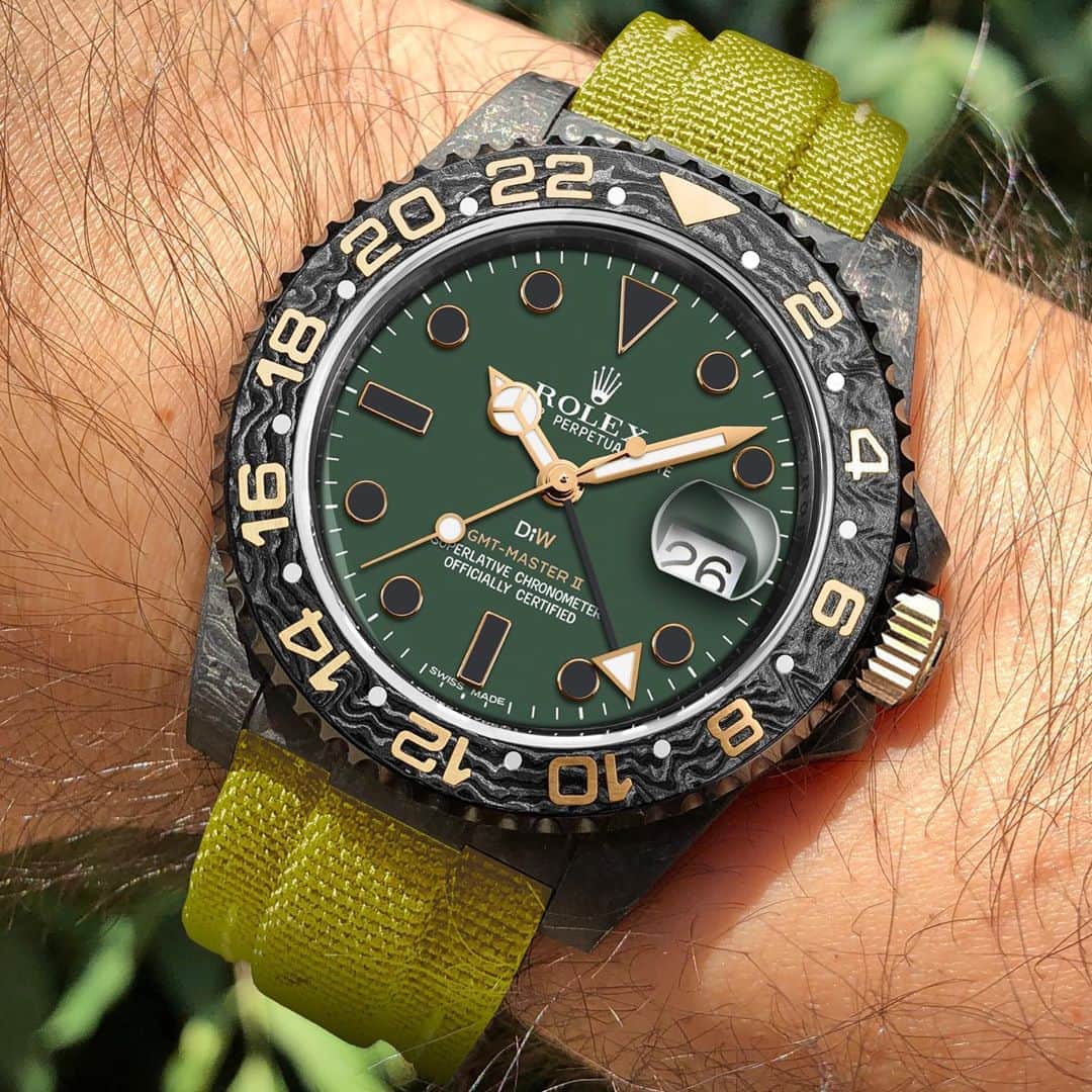 WATCHMANIAさんのインスタグラム写真 - (WATCHMANIAInstagram)「The Carbon GMT Camo is a project is more than “just another” timepiece from @diw_official , it is a complicated approach showcasing simplicity and perfect aesthetic. Do you agree?  #DiW #DiW_watch #DiW_official #gmtmaster2 #RolexDiW #customrolex #watchcollector #rolexdaytona #rolexwatch #desertcamo #limitededition」10月7日 0時25分 - watchmania