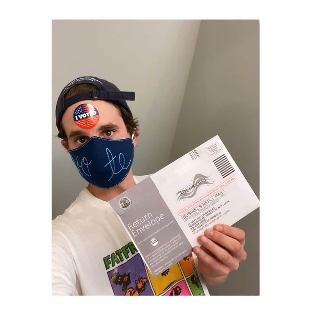 ベン・プラットのインスタグラム：「me & my ballot」