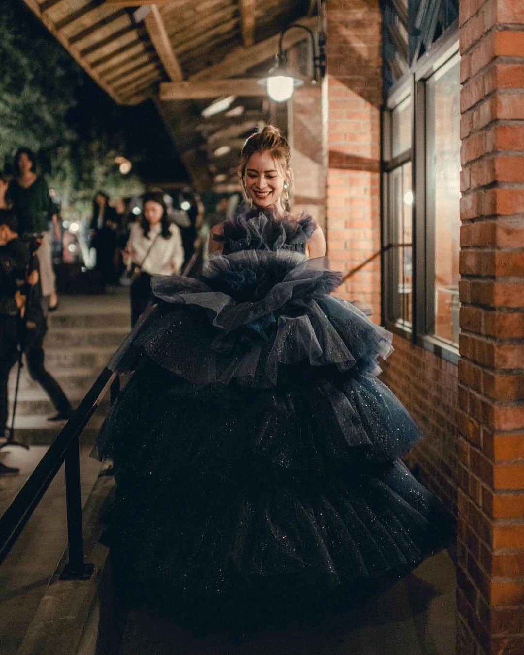 林咖安（Lyla）さんのインスタグラム写真 - (林咖安（Lyla）Instagram)「Happy Anniversary🌼  願未來的每一天都健康平安 富足快樂的心靈 * ☾ᯓ. 無價✨  #familyiseverything  #happyanniversary  #lifeofadventure #結婚一週年也過太快😆」10月7日 1時43分 - _______lyla_______