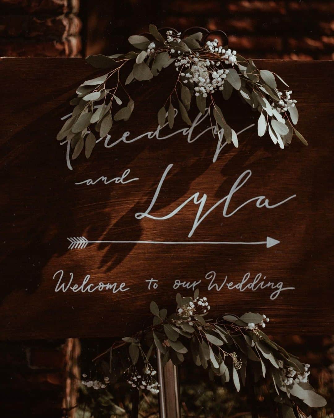 林咖安（Lyla）さんのインスタグラム写真 - (林咖安（Lyla）Instagram)「Happy Anniversary🌼  願未來的每一天都健康平安 富足快樂的心靈 * ☾ᯓ. 無價✨  #familyiseverything  #happyanniversary  #lifeofadventure #結婚一週年也過太快😆」10月7日 1時43分 - _______lyla_______