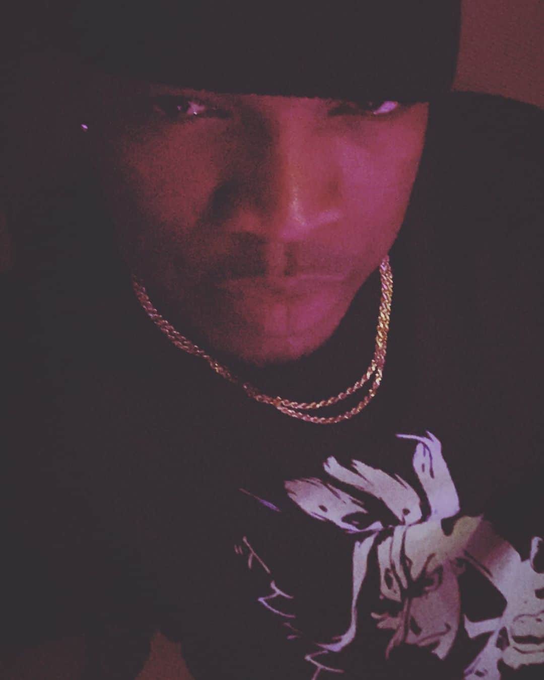 のインスタグラム：「🖤🎶🔥🎶❤️」