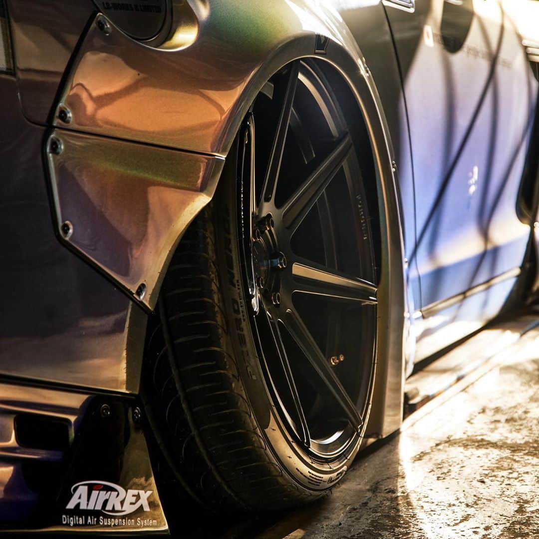CarsWithoutLimitsさんのインスタグラム写真 - (CarsWithoutLimitsInstagram)「Winter is coming we teamed up with @limitlesstirerim to give you guys a hook up on your Tires and Rims this winter. Save 30% off using carswithoutlimits code. 0 down!! Contact them, get a quote and get at us. We can help knock it down. #CarsWithoutLimits #LimitlessTire #LibertyWalkGTR」10月7日 1時51分 - carswithoutlimits