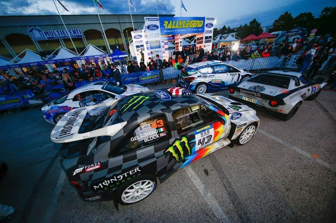 ケン・ブロックさんのインスタグラム写真 - (ケン・ブロックInstagram)「One of my favorite things about Rally Legend: being lined up with legendary old WRC machinery, along with the latest and fastest rally cars on the planet. From Lancia Stratus’ to Ford Fiesta WRCs! Plus racing with legends like Francois Delecour (racing the car next to mine) to up-and-coming drivers like Adrien Fourmaux (racing the @MSportLtd built Ford Fiesta WRC parked in front of Francois’ car). Very rad. #RallyLegends2020 #BlockEscortCossiev2 #CossieWorldTour」10月7日 2時00分 - kblock43